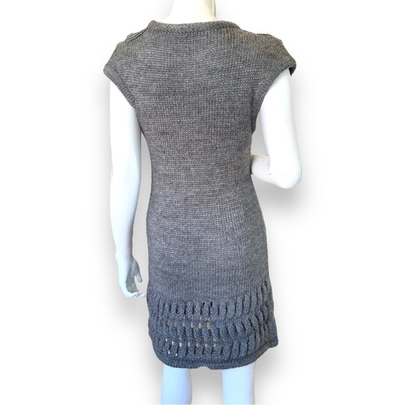 N .C MODA GREY KNIT SLEEVELESS SWEATER DRESS. WOMEN’S SIZE S/M - Picture 2 of 7